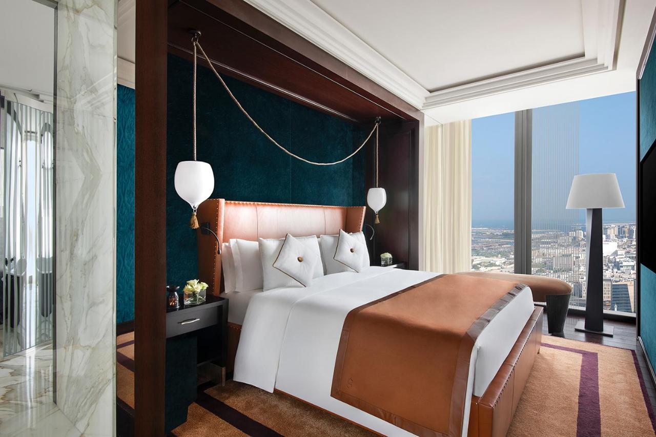 Banyan Tree Doha At La Cigale Mushaireb Exterior photo A bedroom at the Ritz-Carlton, DIFC