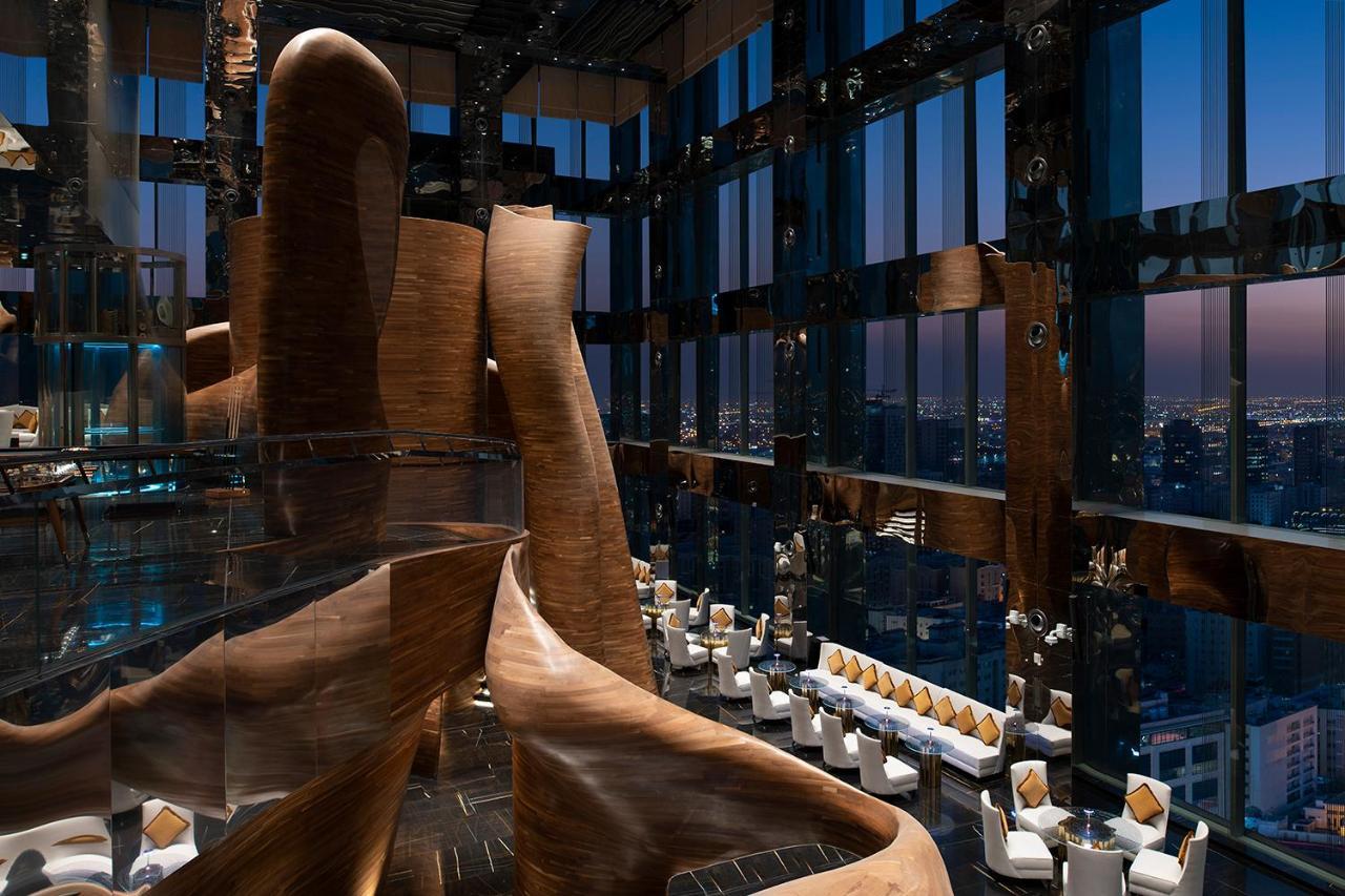 Banyan Tree Doha At La Cigale Mushaireb Exterior photo The interior of the 101 lounge