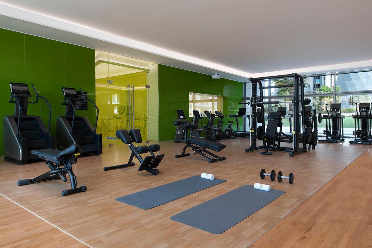 Banyan Tree Doha At La Cigale Mushaireb Exterior photo The gym at the hotel
