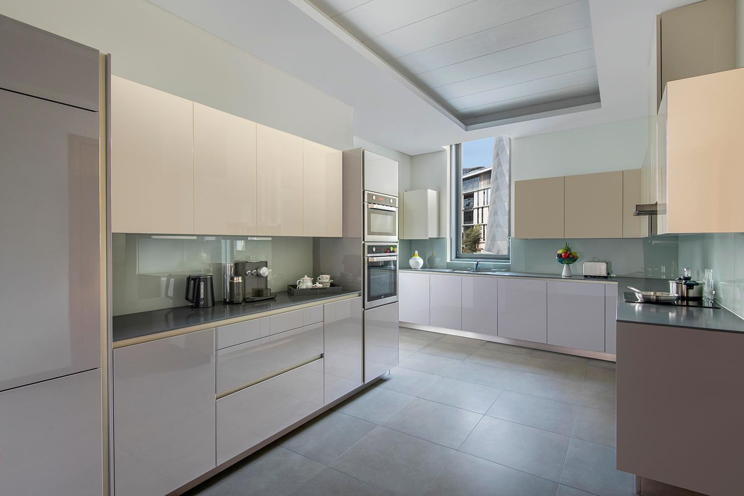 Banyan Tree Doha At La Cigale Mushaireb Room photo A modern kitchen