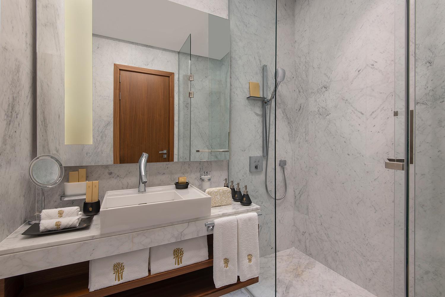 Banyan Tree Doha At La Cigale Mushaireb Room photo Bathroom